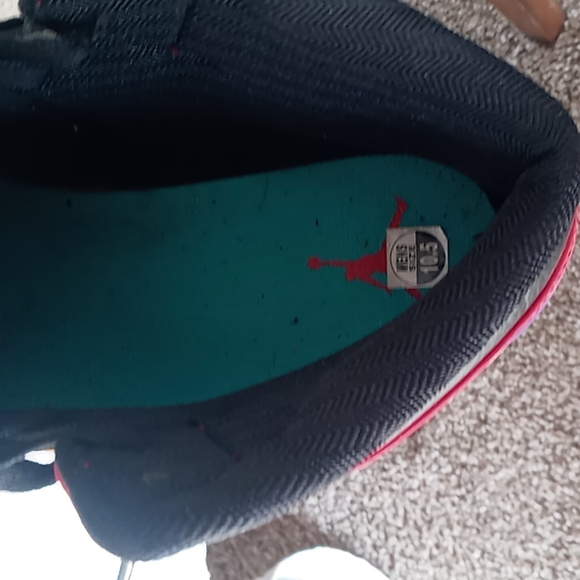 Nike Air Jordan 1's - Picture 5 of 8